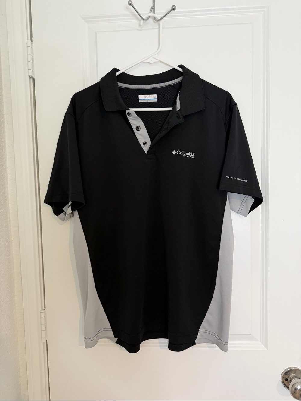 Columbia Black and Gray Short Sleeve Performance Polo